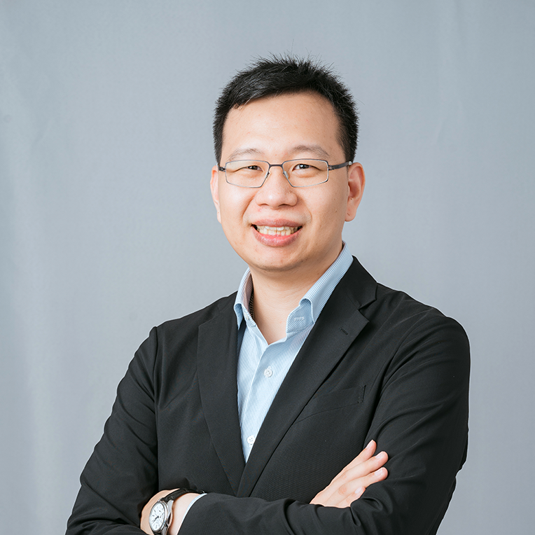 [[${teamLineup.nameEn}]]